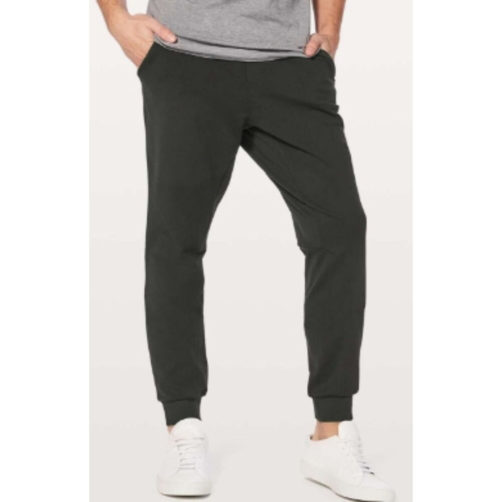 Lululemon men's black Intent Jogger athleisure size large sweats